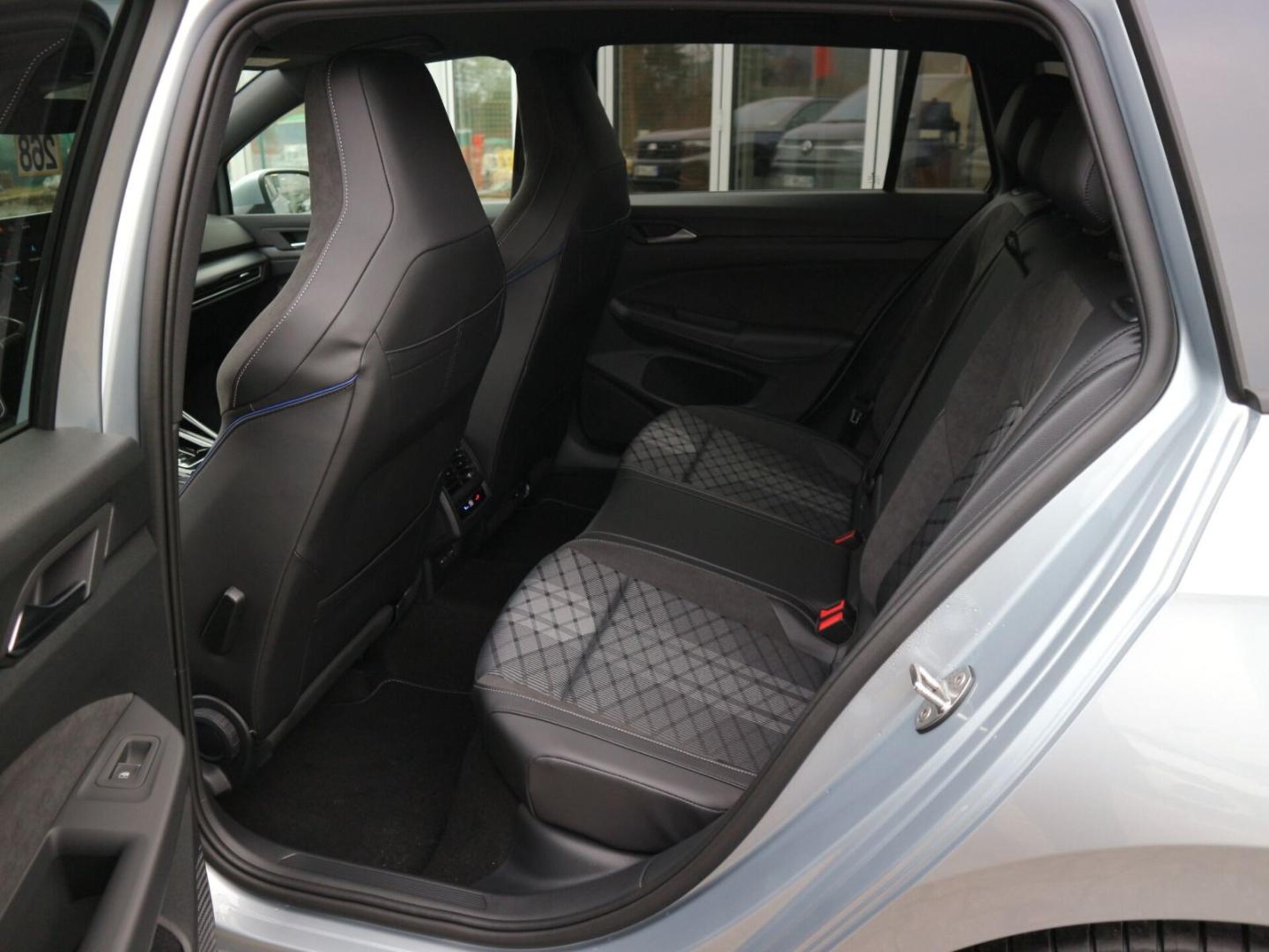 Volkswagen Golf Variant R-Line