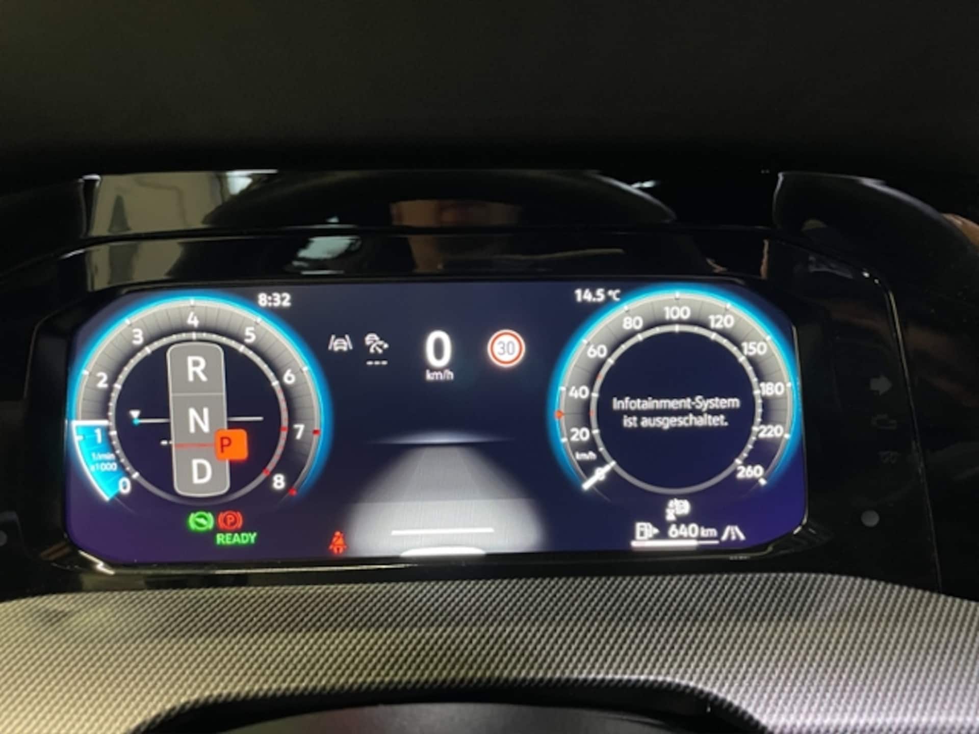 Volkswagen Golf R-Line