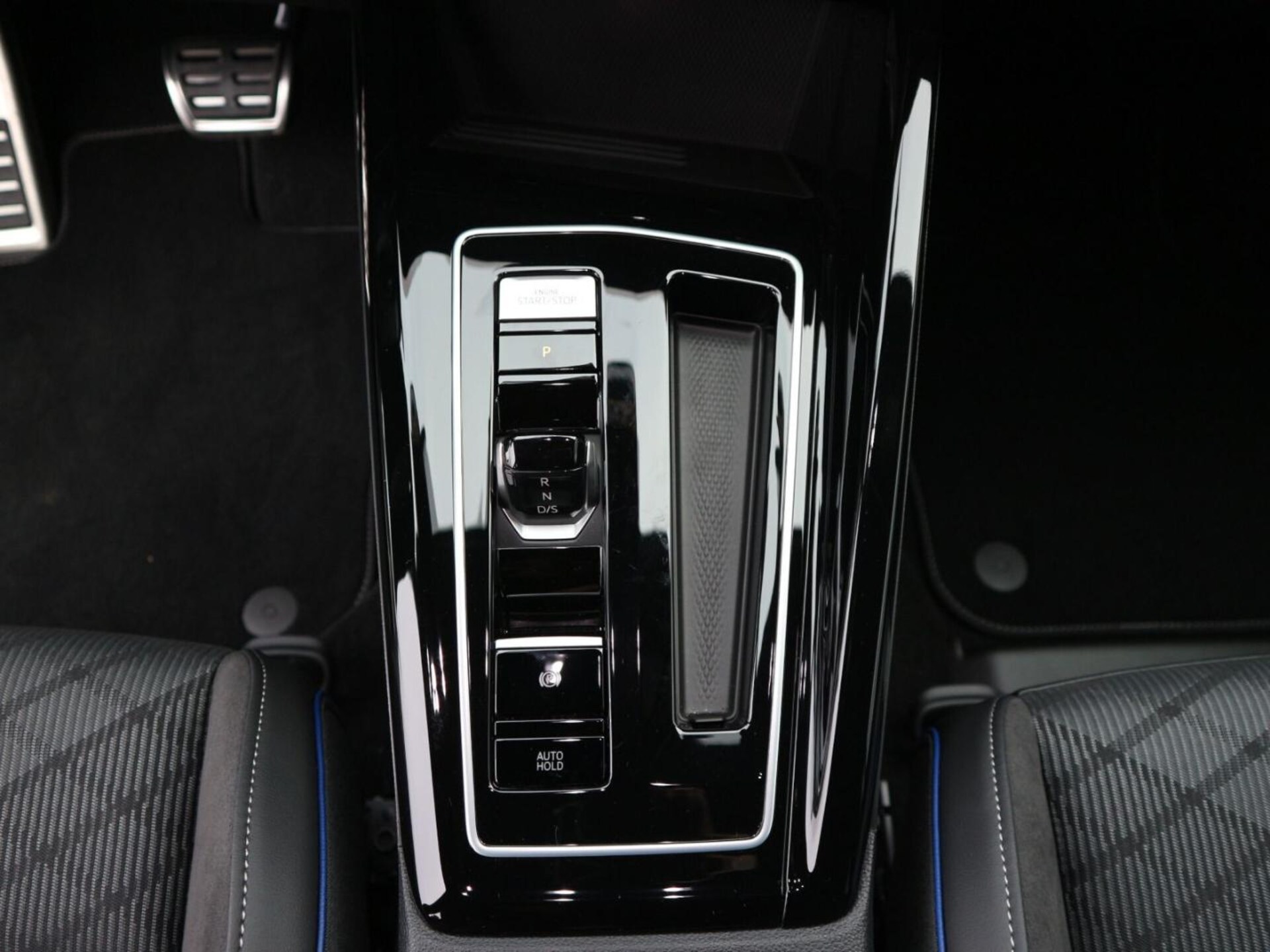 Volkswagen Golf Variant R-Line