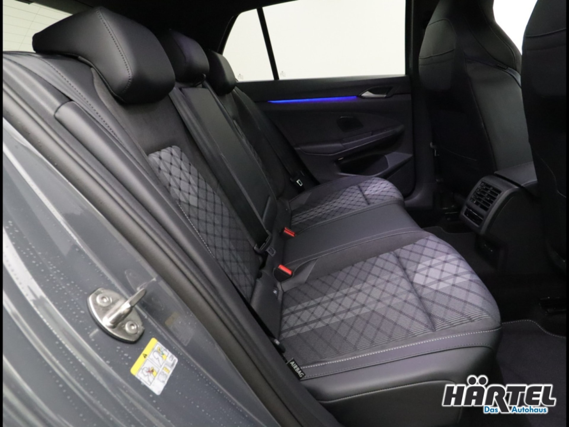 Volkswagen Golf R-Line