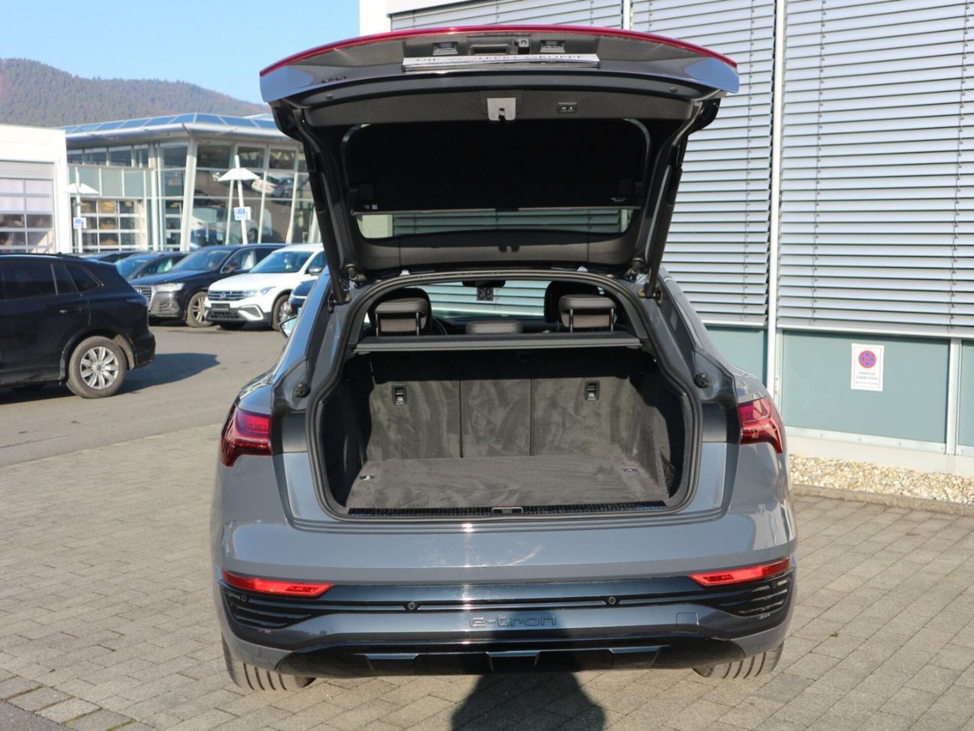 Audi Q8 Sportback e-tron Advanced