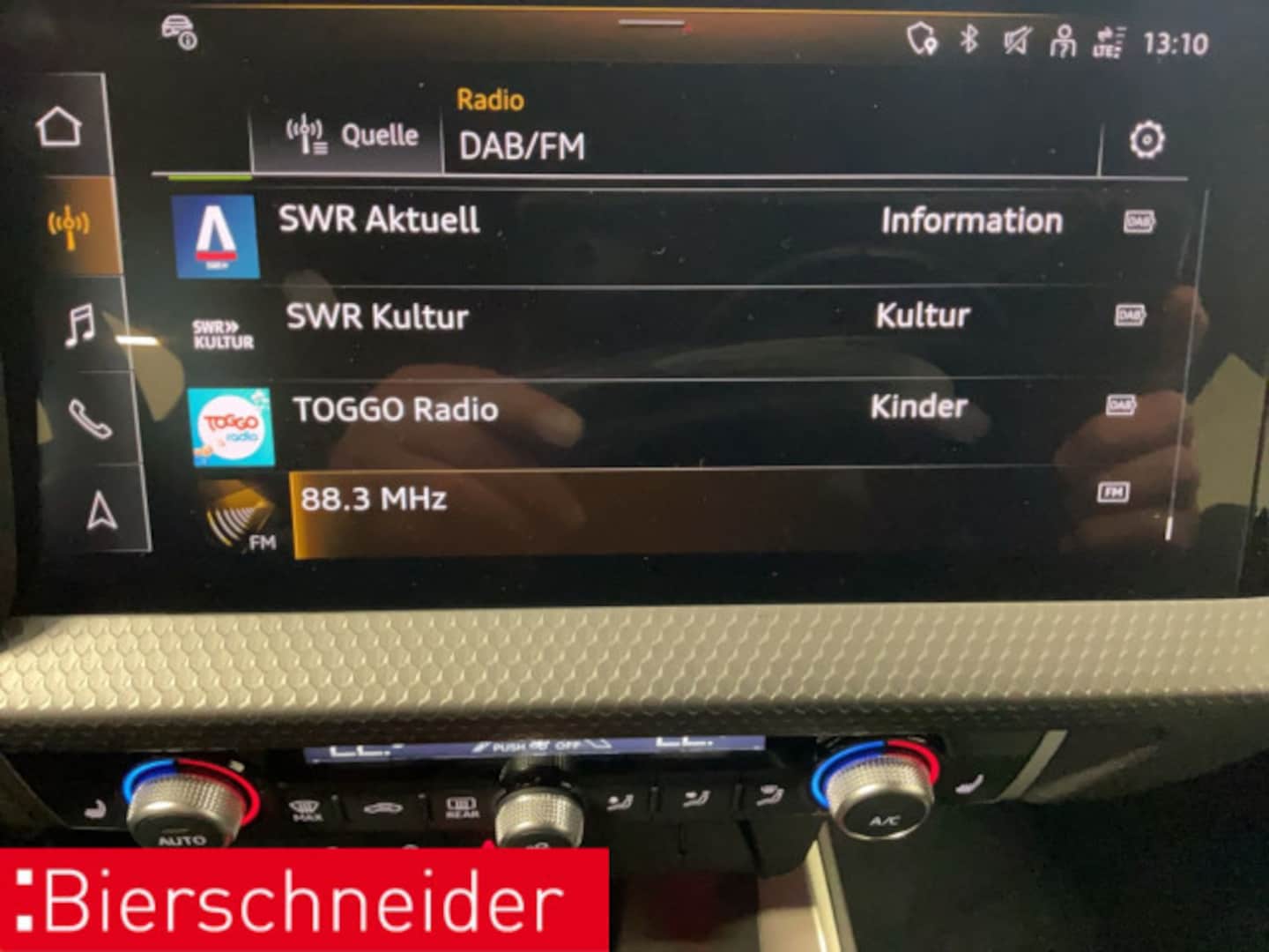 Bild über Audi A1 Sportback S line 40 TFSI S tronic - für weitere Informationen kontaktieren Sie den Audi Partner