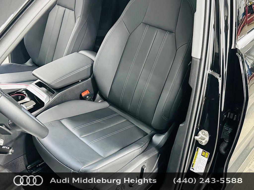 2025 Audi Q5 Premium - Photo 25