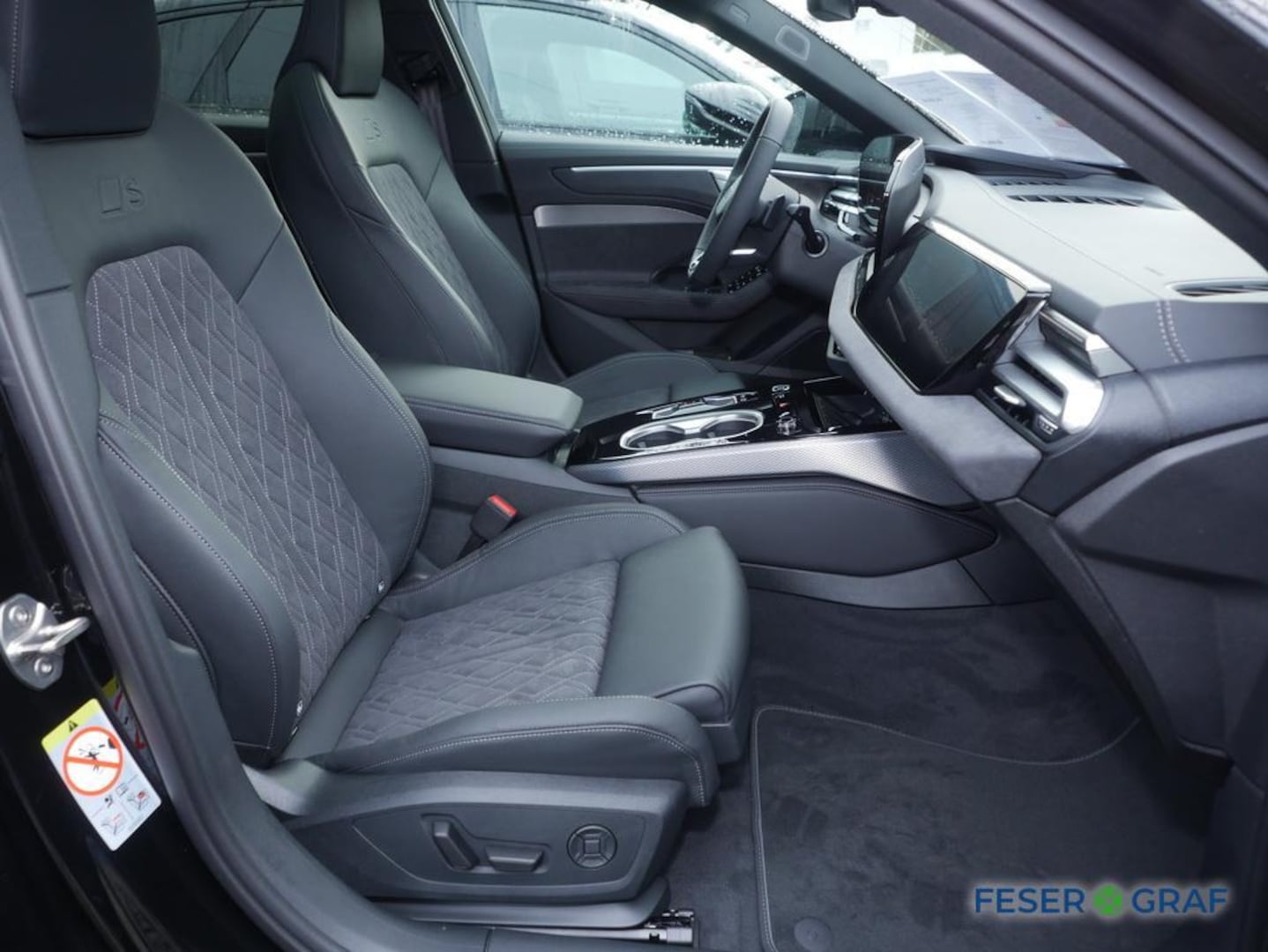 Bild über Audi A6 Avant TDI quattro 150 kW S tronic - für weitere Informationen kontaktieren Sie den Audi Partner