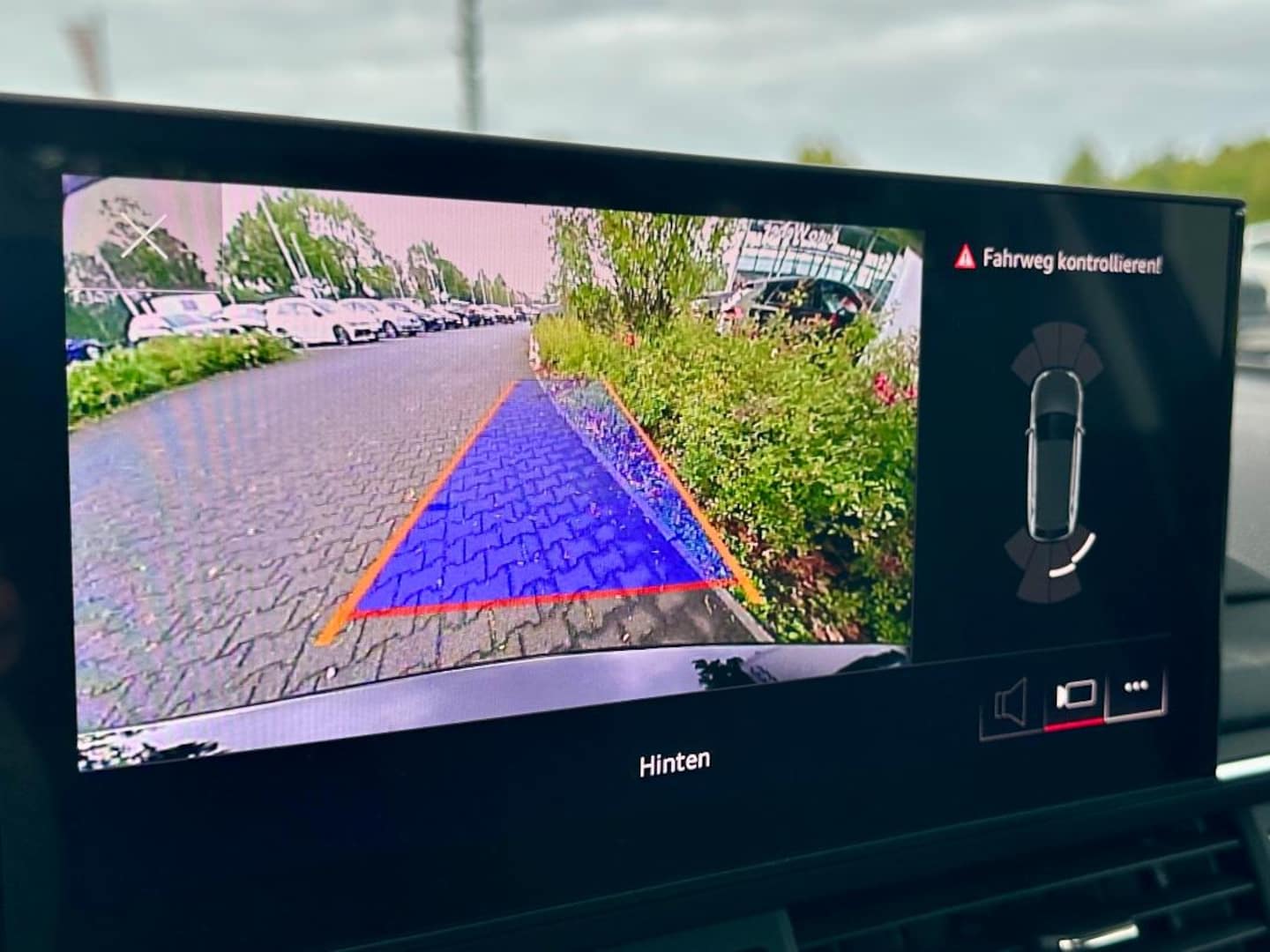 Bild über Audi A4 Avant advanced 35 TFSI S tronic - für weitere Informationen kontaktieren Sie den Audi Partner