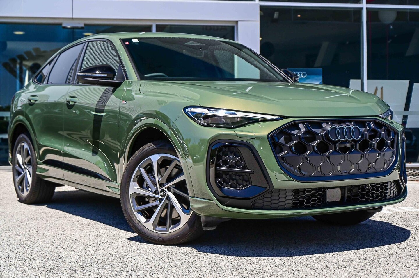 Image about Audi Q5 Sportback TDI quattro 150 kW sport