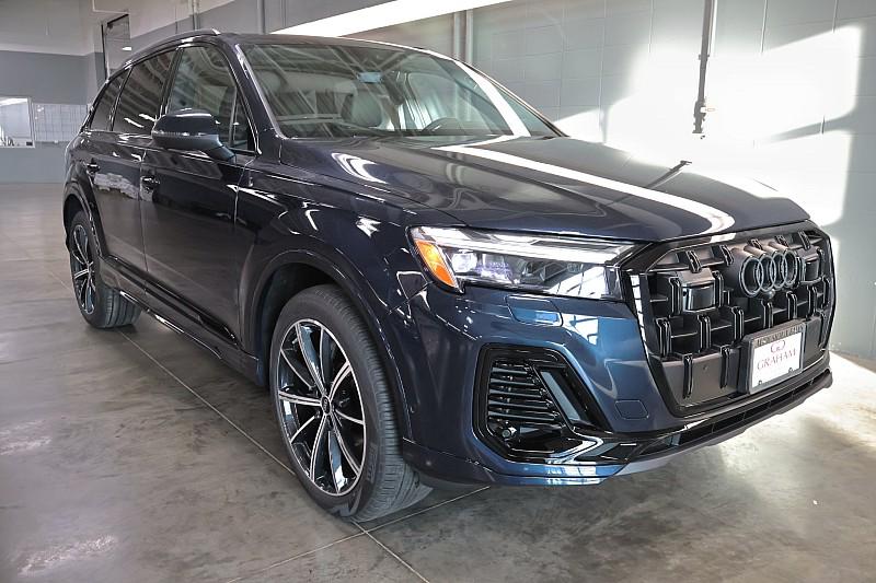 2026 Audi Q7 45 Premium Plus quattro Tiptronic's photo