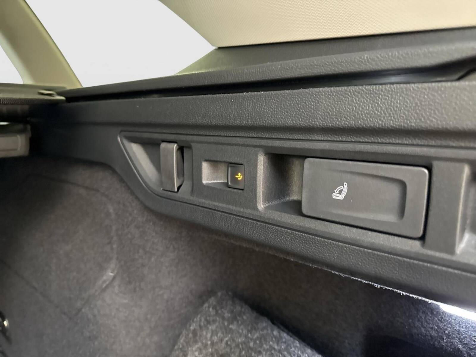 Škoda Superb Combi – Bild 14