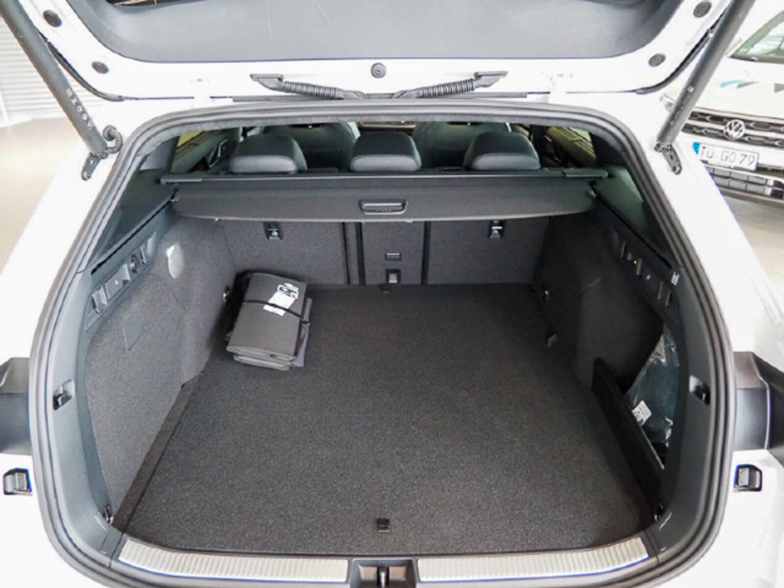 Volkswagen Passat – Bild 23