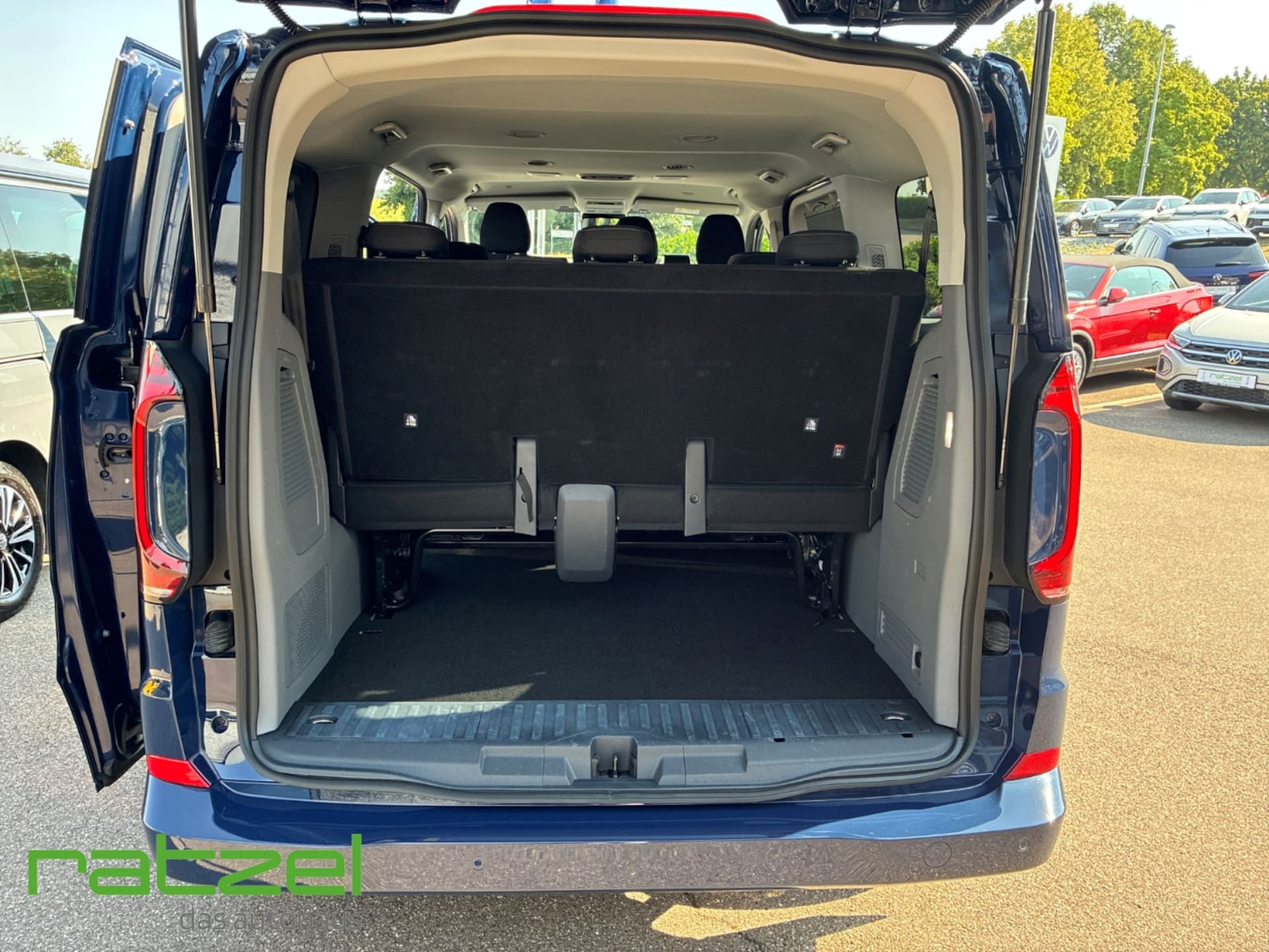 Volkswagen Caravelle Style