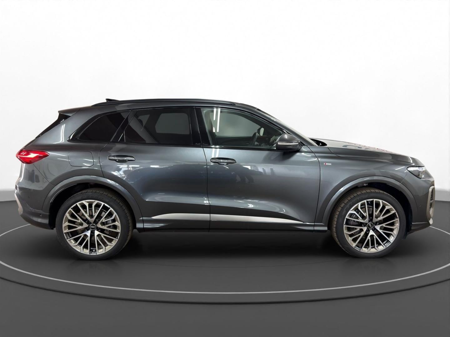Bild über Audi Q5 SUV TFSI quattro 150 kW S tronic - für weitere Informationen kontaktieren Sie den Audi Partner
