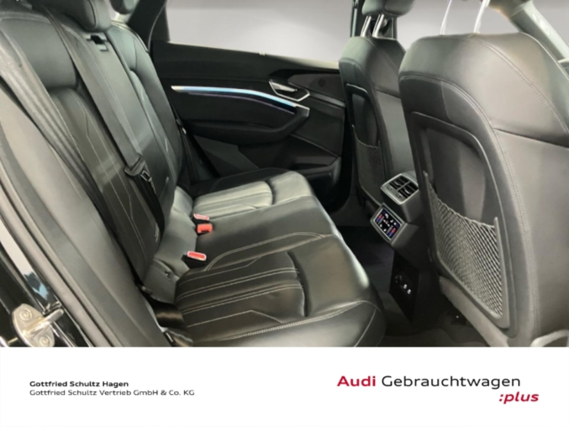 Audi e-tron S line