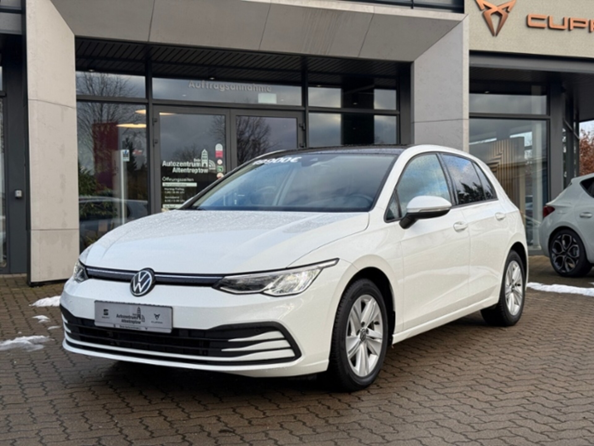 Volkswagen Golf Life
