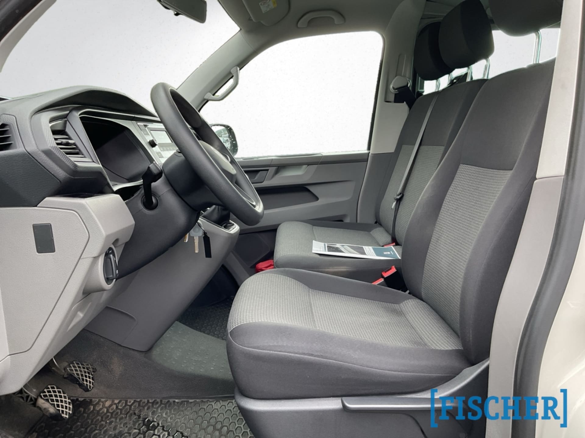 Volkswagen T6.1 Transporter Kombi kurzer Radstand