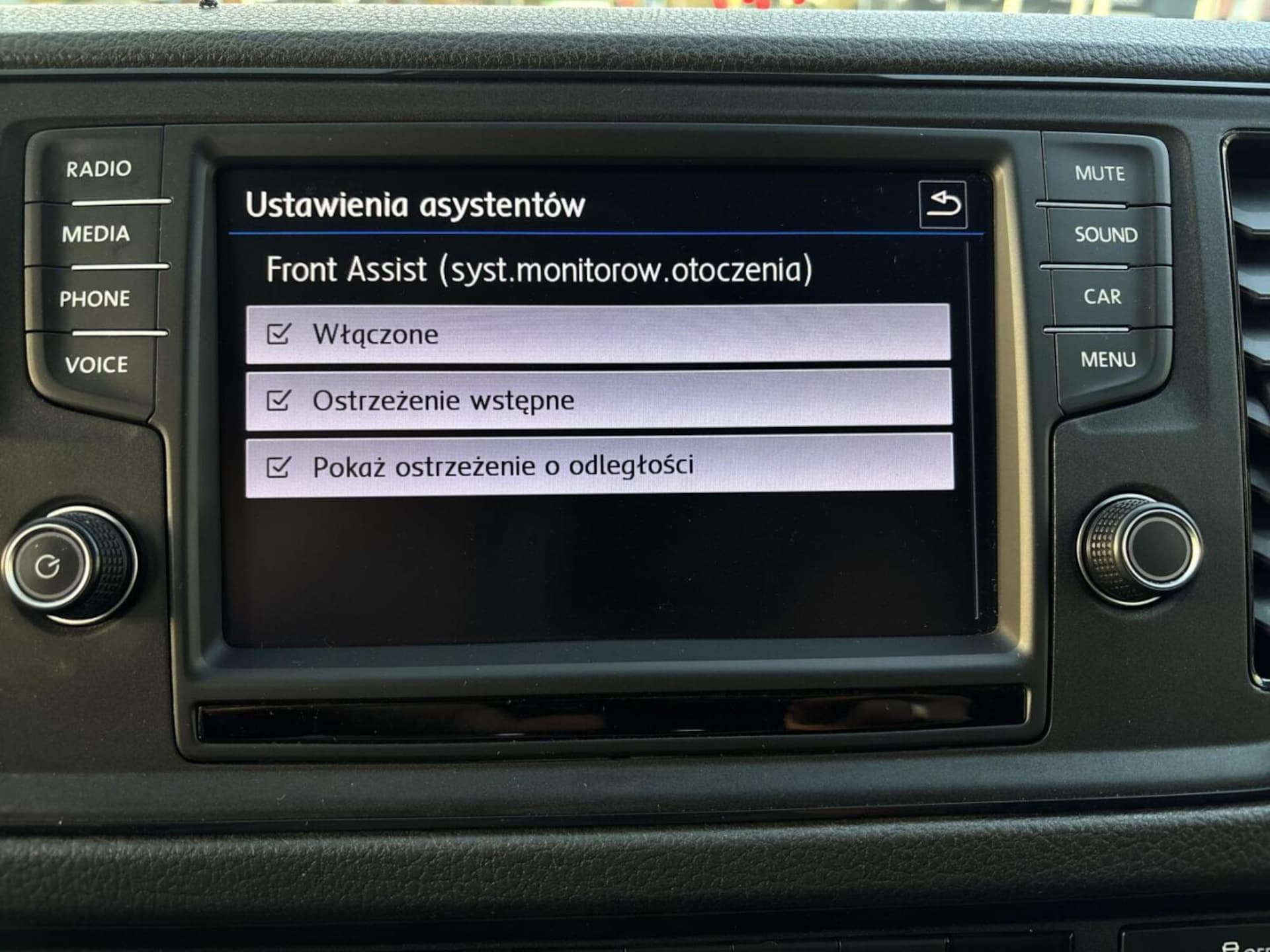 Volkswagen Crafter Furgon średni rozstaw osi