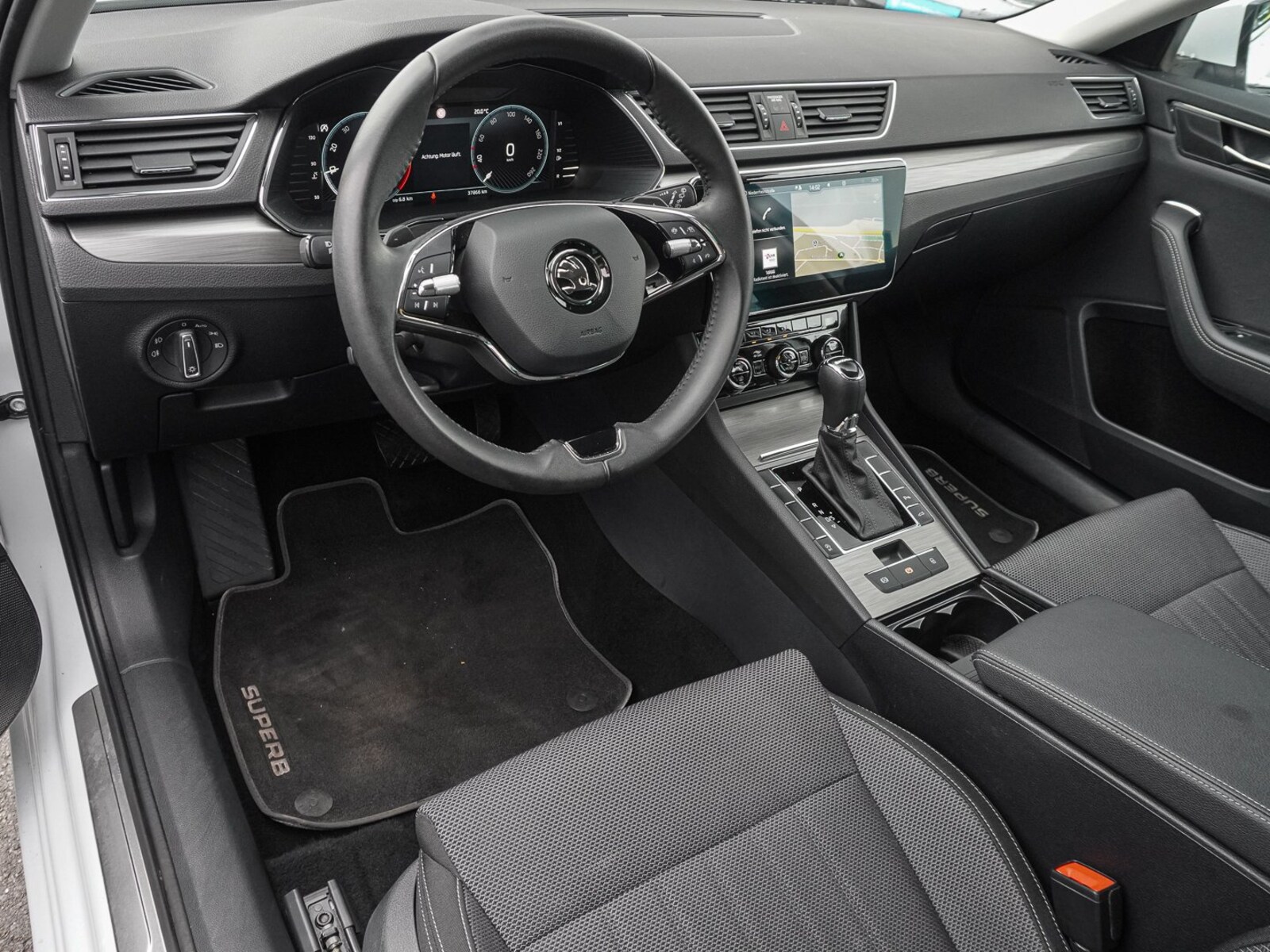Škoda Superb Combi – Bild 9