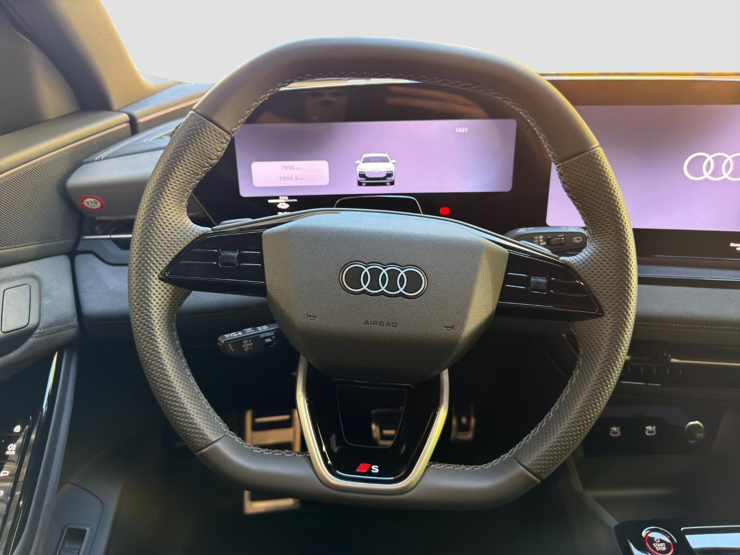 Bild über Audi SQ6 SUV e-tron e-tron quattro 360 kW - für weitere Informationen kontaktieren Sie den Audi Partner