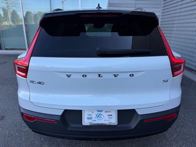 2022 Volvo XC40