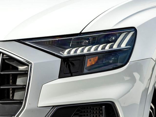 2023 Audi SQ8