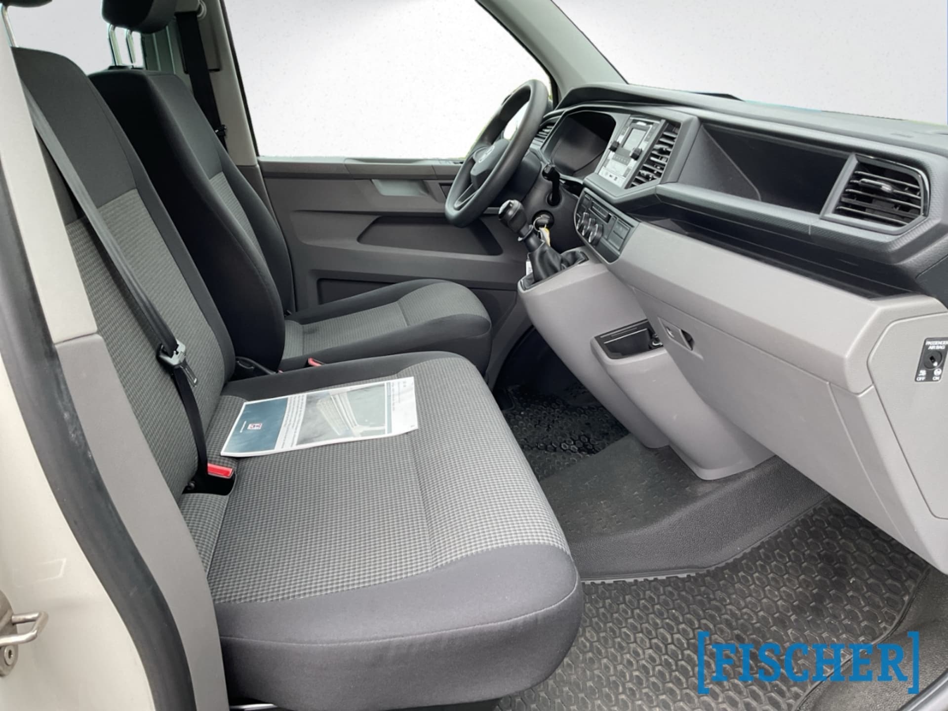 Volkswagen T6.1 Transporter Kombi kurzer Radstand