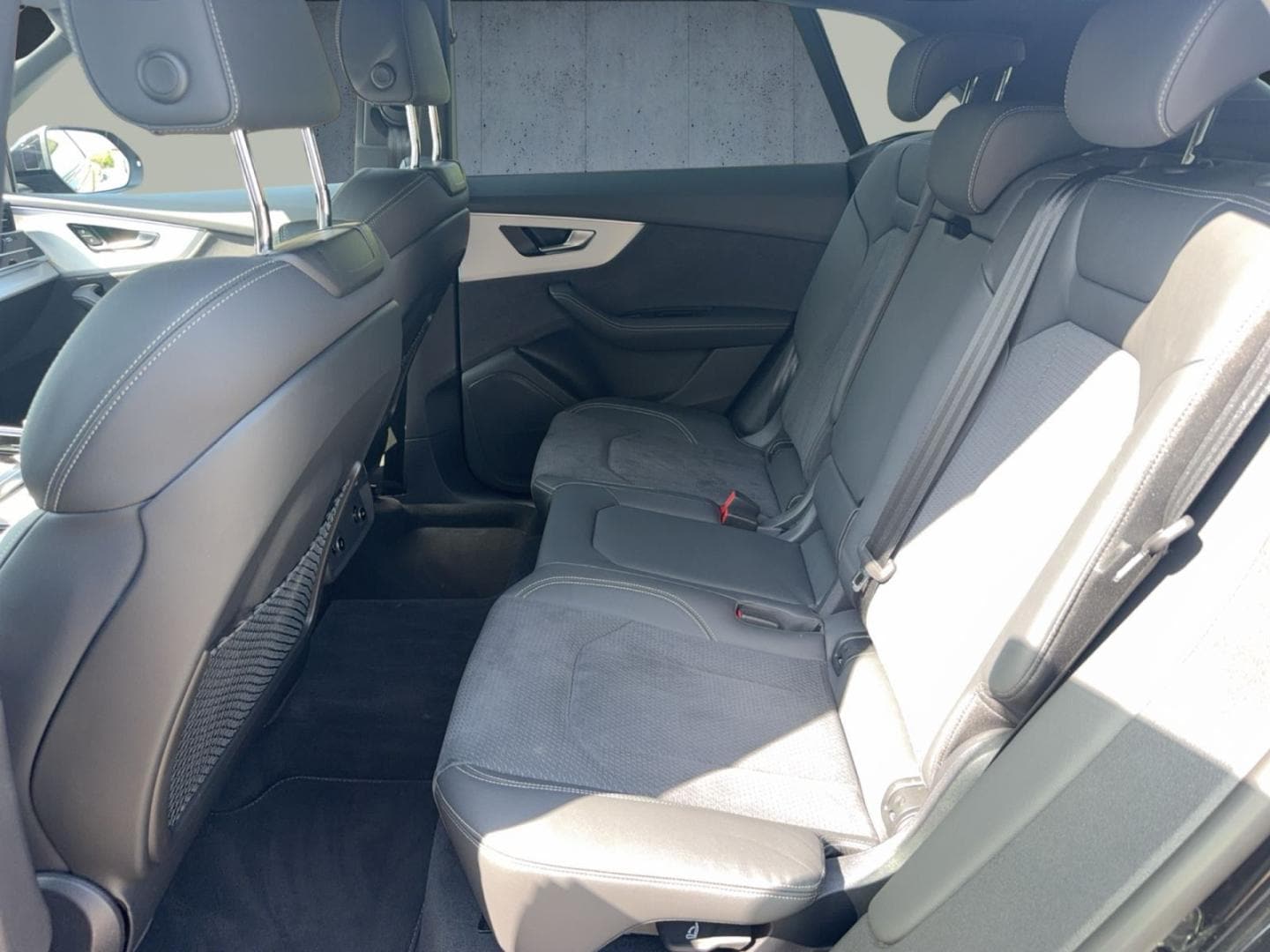 Bild über Audi Q8 SUV 50 TDI quattro tiptronic - für weitere Informationen kontaktieren Sie den Audi Partner