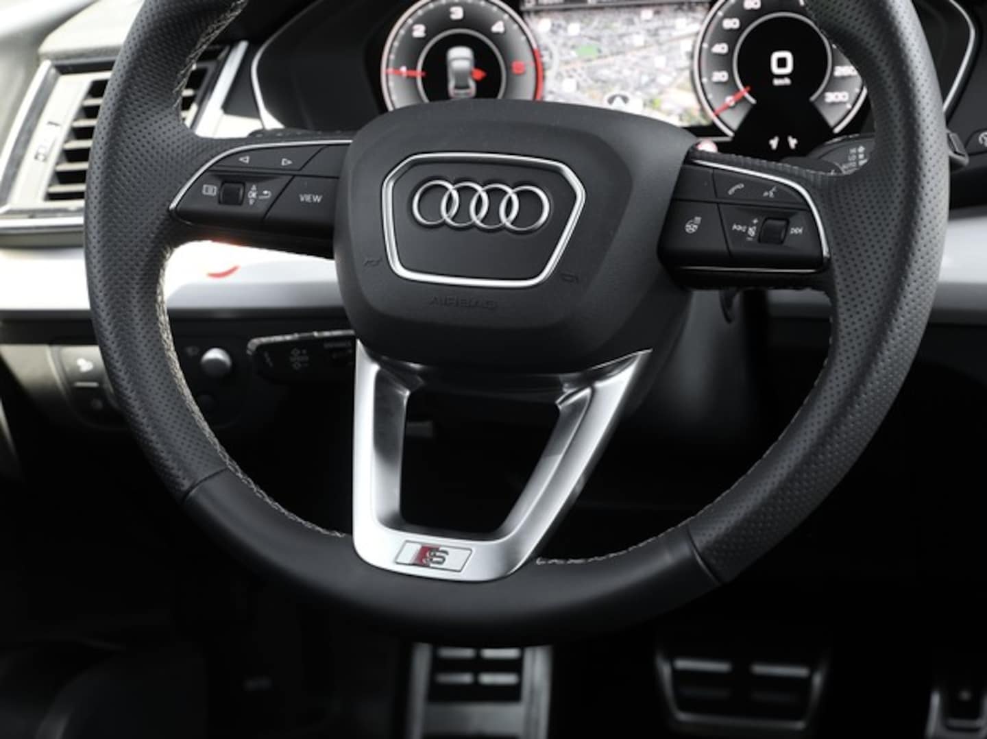 Bild über Audi Q5 Sportback 40 TDI quattro S tronic - für weitere Informationen kontaktieren Sie den Audi Partner