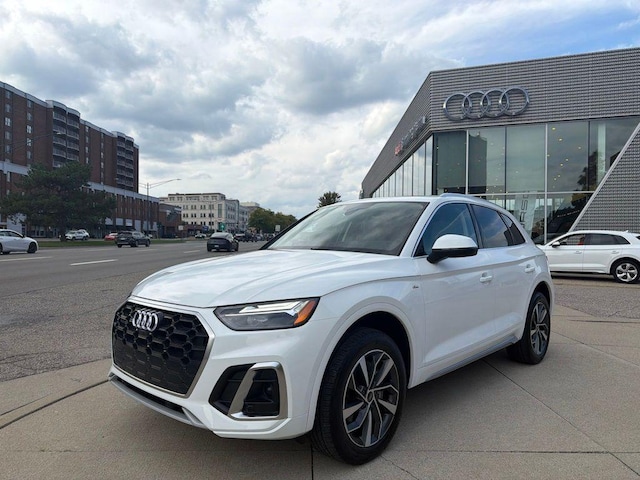 Photo of 2023 Audi Q5