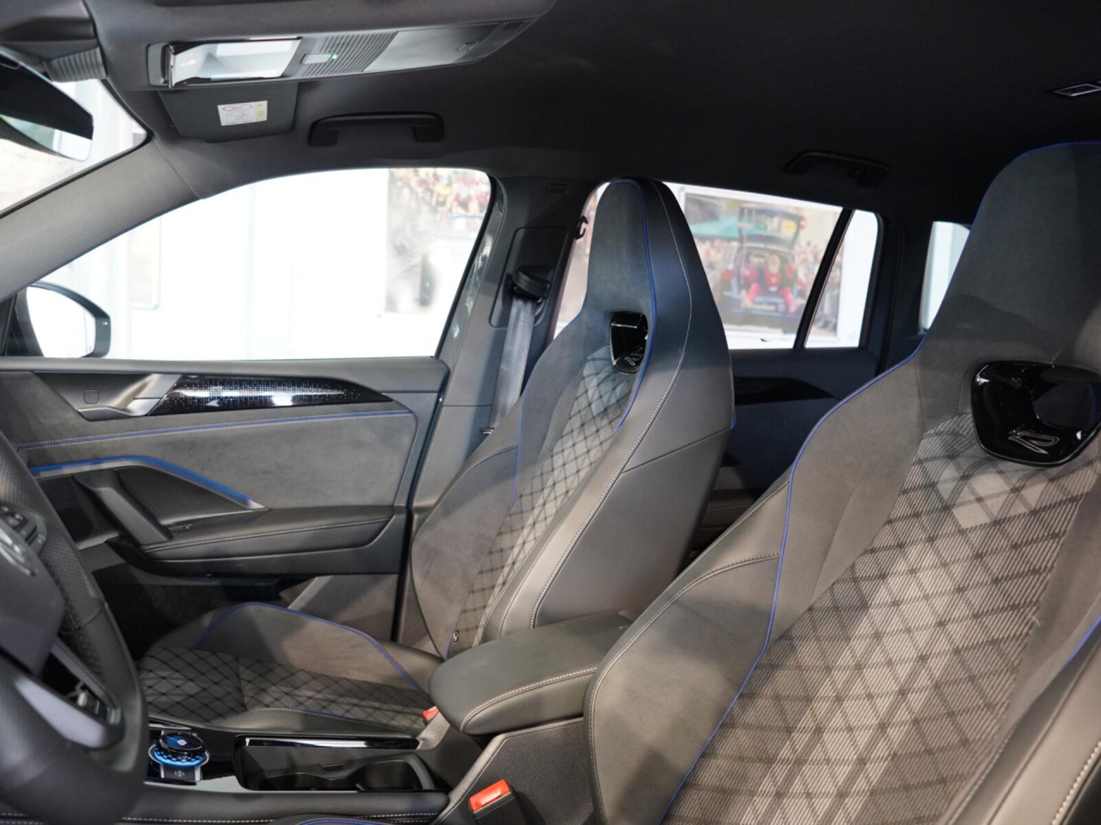 Volkswagen Tiguan – Bild 12