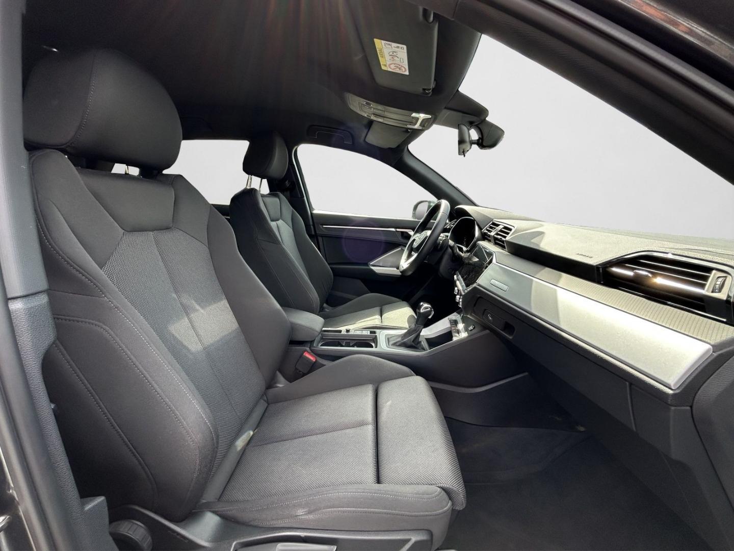 Image about Audi Q3 35 TFSI S tronic
