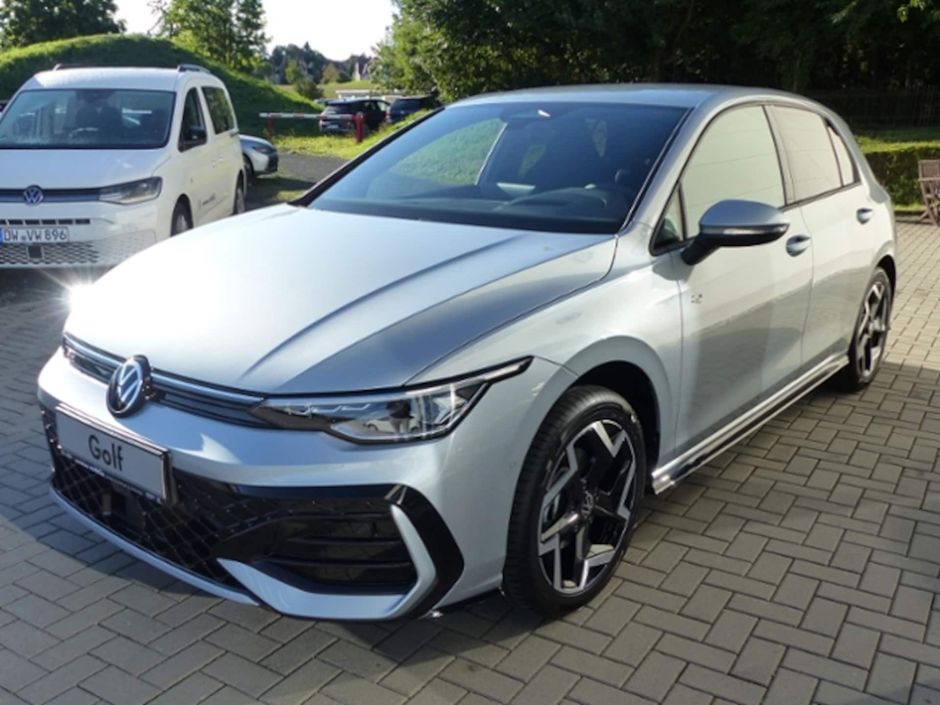 Volkswagen Golf R-Line