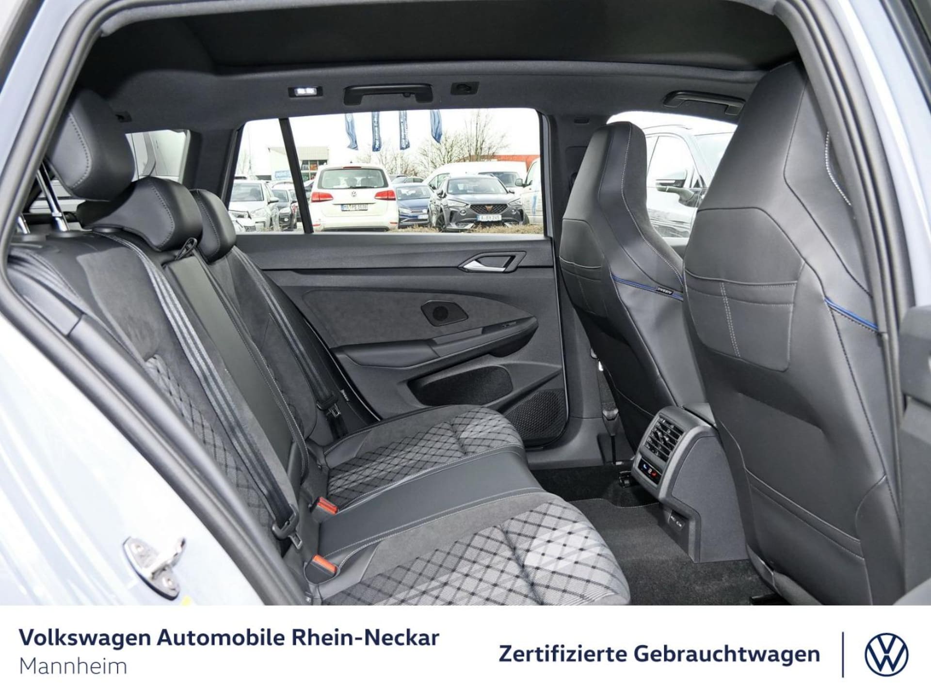 Volkswagen Golf Variant R-Line