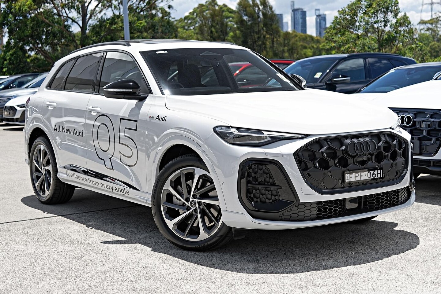 Image about Audi Q5 SUV TDI quattro 150 kW sport