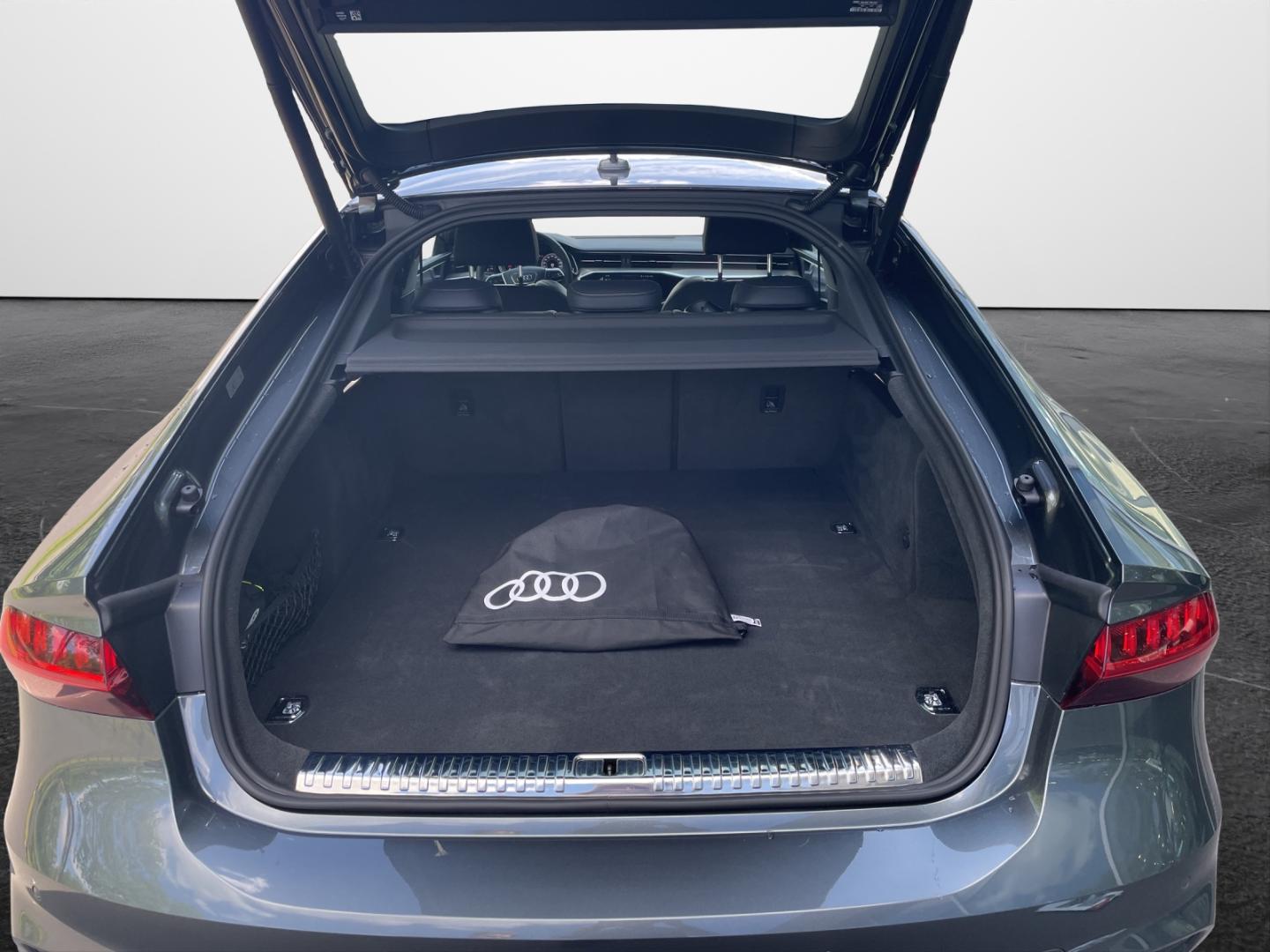 Image about Audi A7 Sportback TFSI e 55 TFSI e quattro S tronic