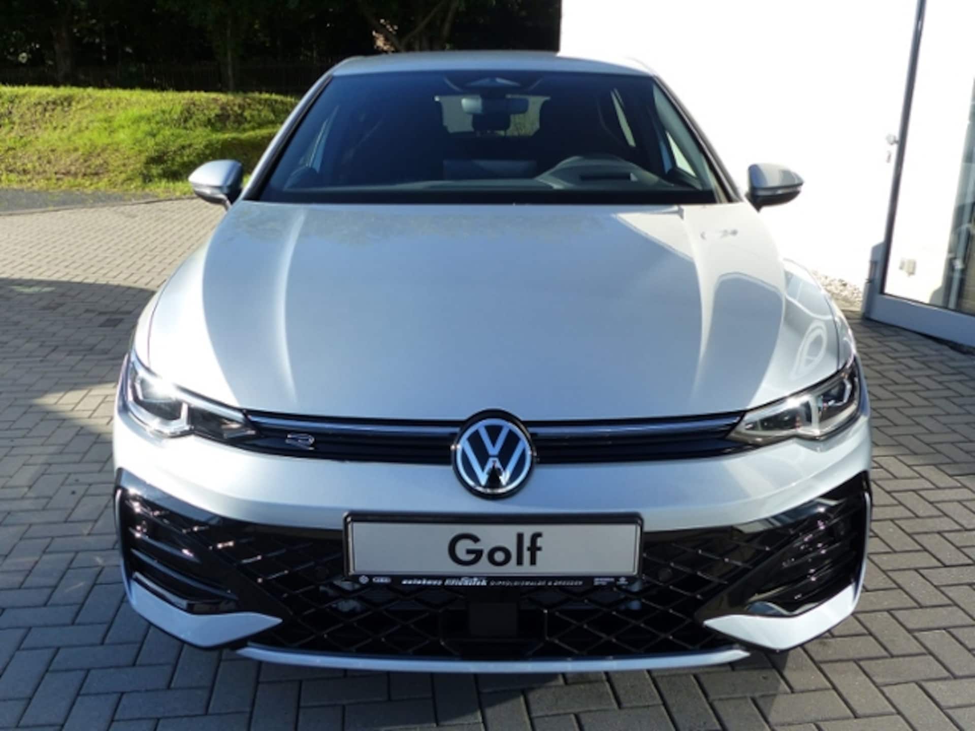 Volkswagen Golf R-Line