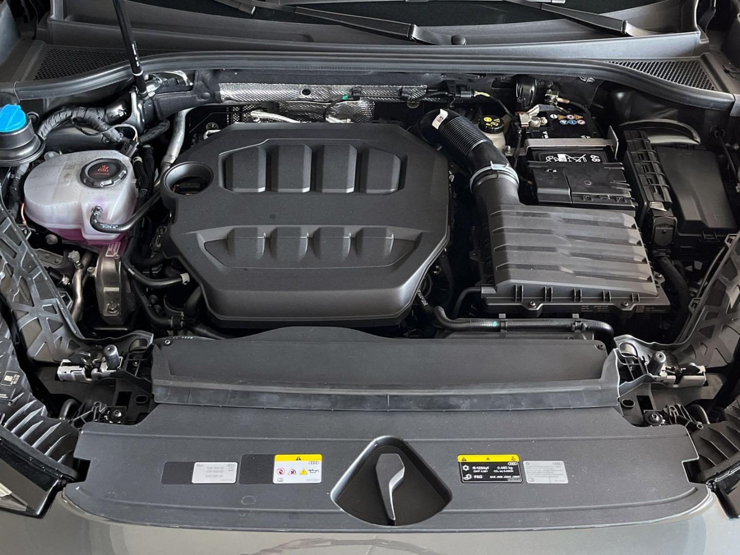 Bild über Audi Q3 SUV TFSI quattro 195 kW S tronic - für weitere Informationen kontaktieren Sie den Audi Partner