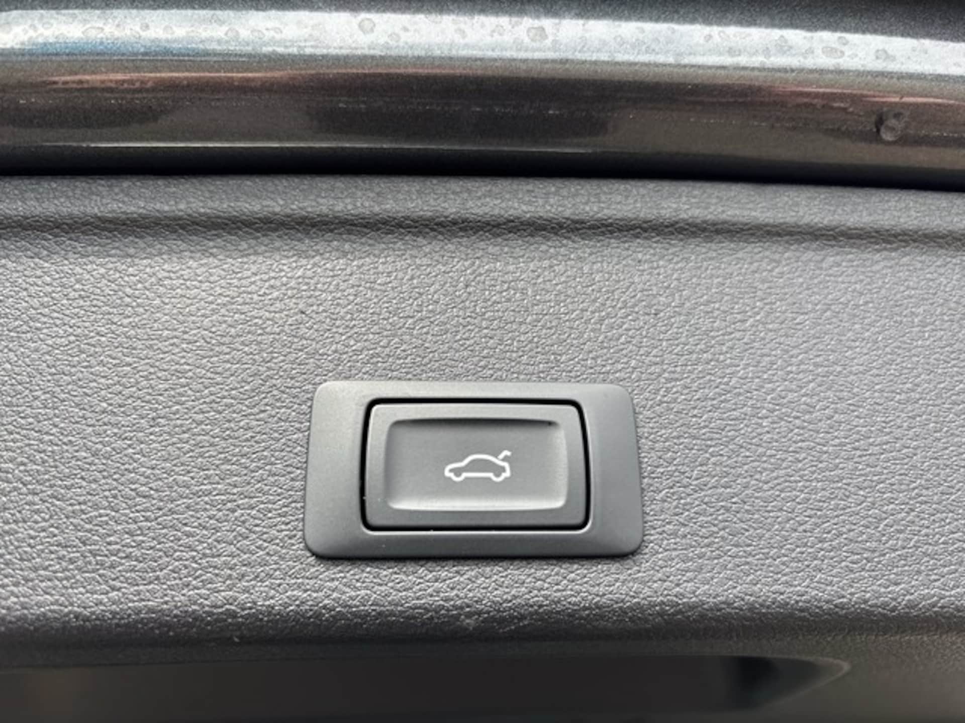 Audi A4 Avant S line