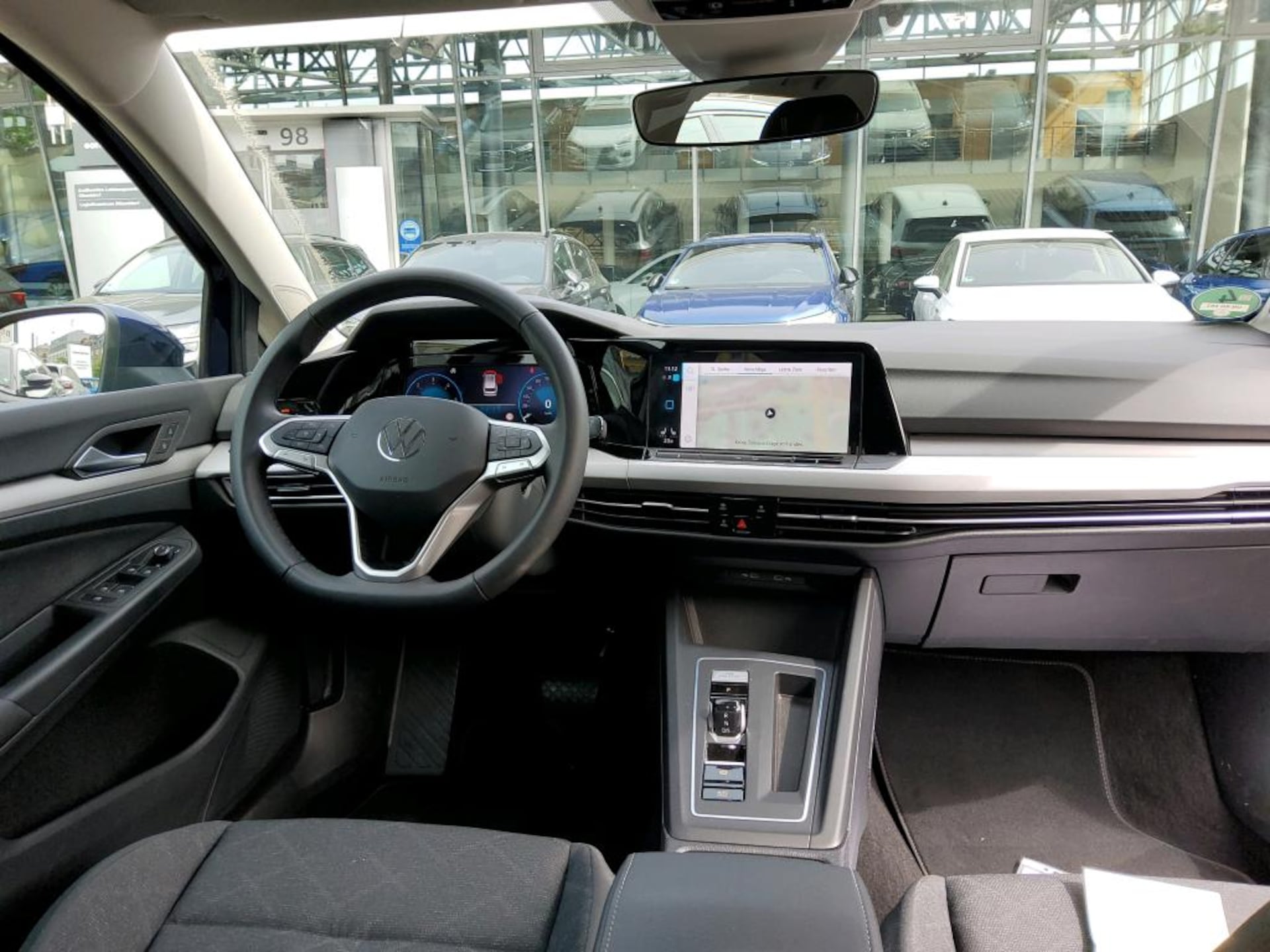 Volkswagen Golf Variant Life