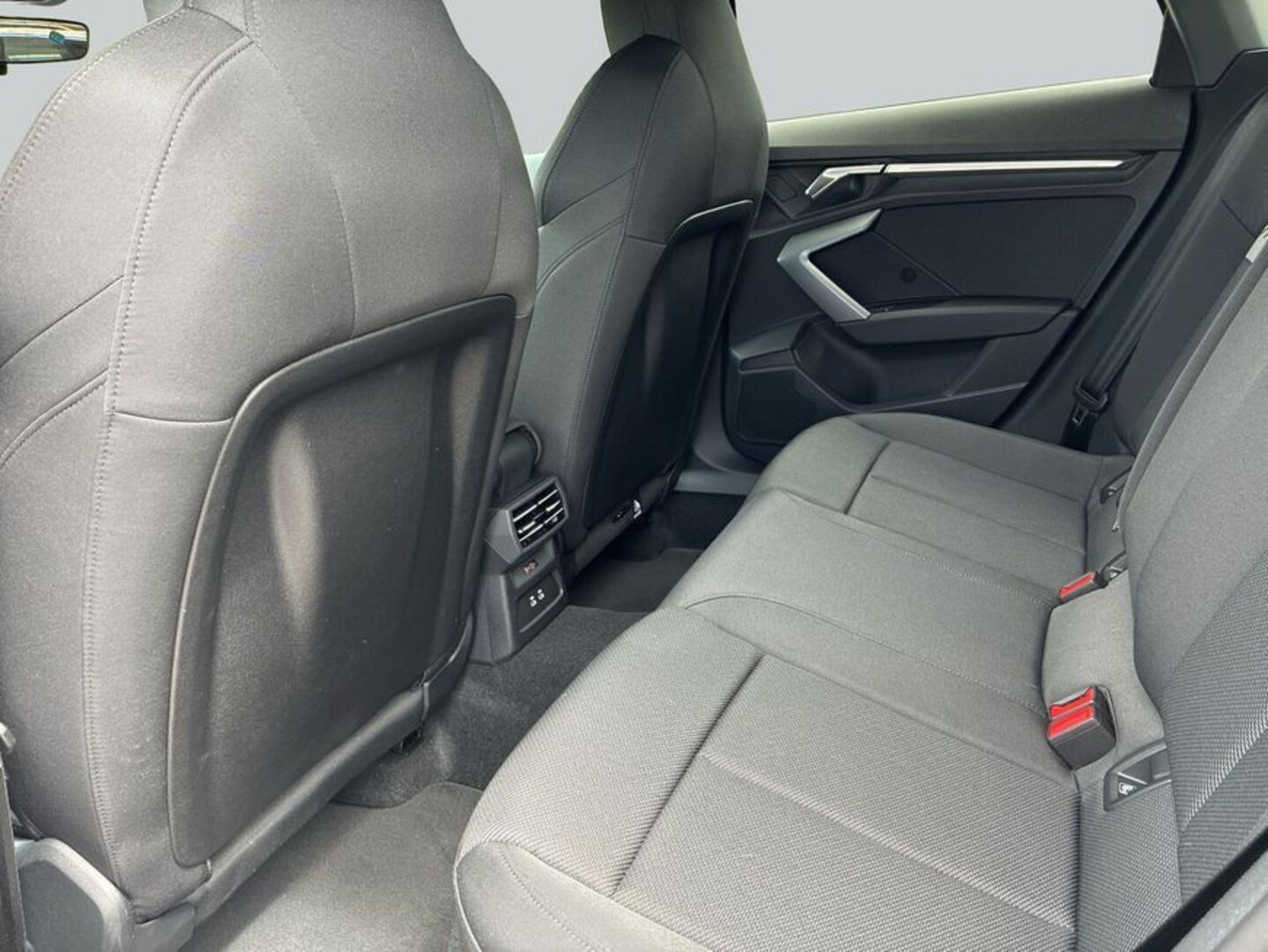 Bild über Audi A3 Sportback S line TFSI 110 kW S tronic - für weitere Informationen kontaktieren Sie den Audi Partner
