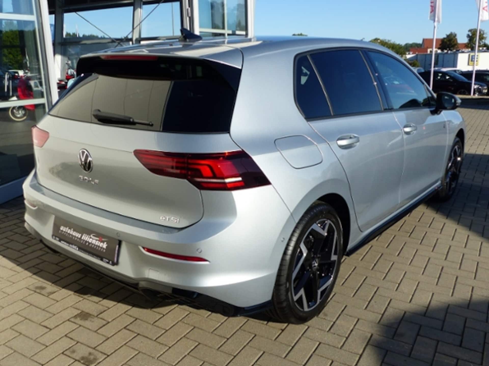 Volkswagen Golf R-Line