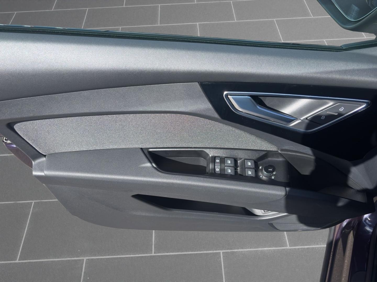 Bild über Audi Q4 Sportback e-tron 40 e-tron - für weitere Informationen kontaktieren Sie den Audi Partner