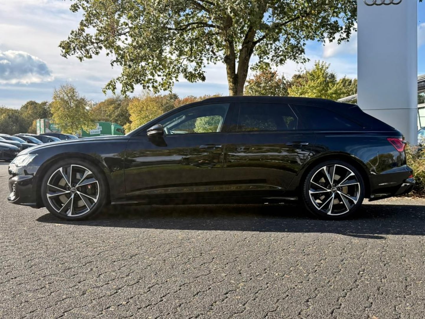 Bild über Audi S6 Avant TDI quattro tiptronic - für weitere Informationen kontaktieren Sie den Audi Partner