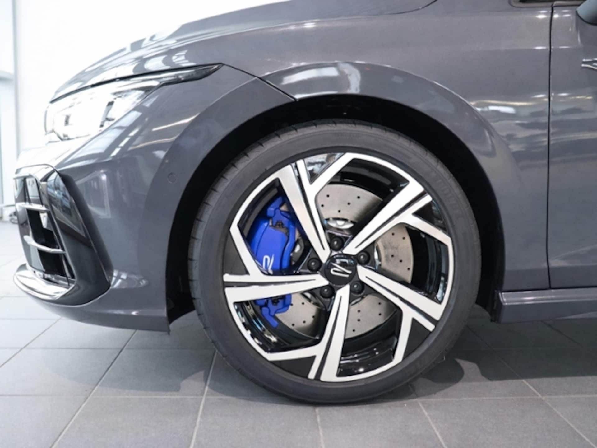 Volkswagen Golf R