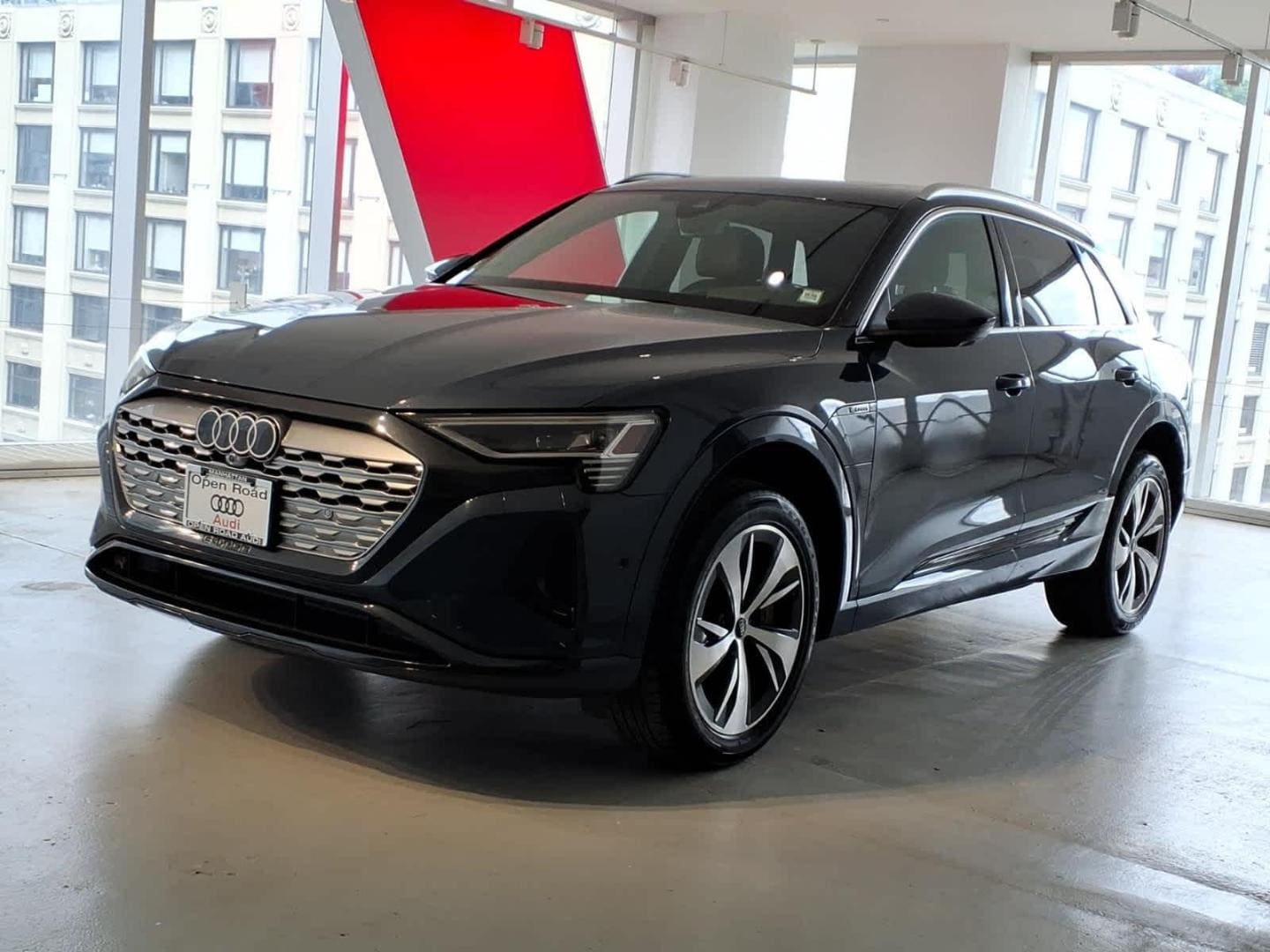 2024 Audi Q8 e-tron 55 114 kWh Prestige quattro's photo