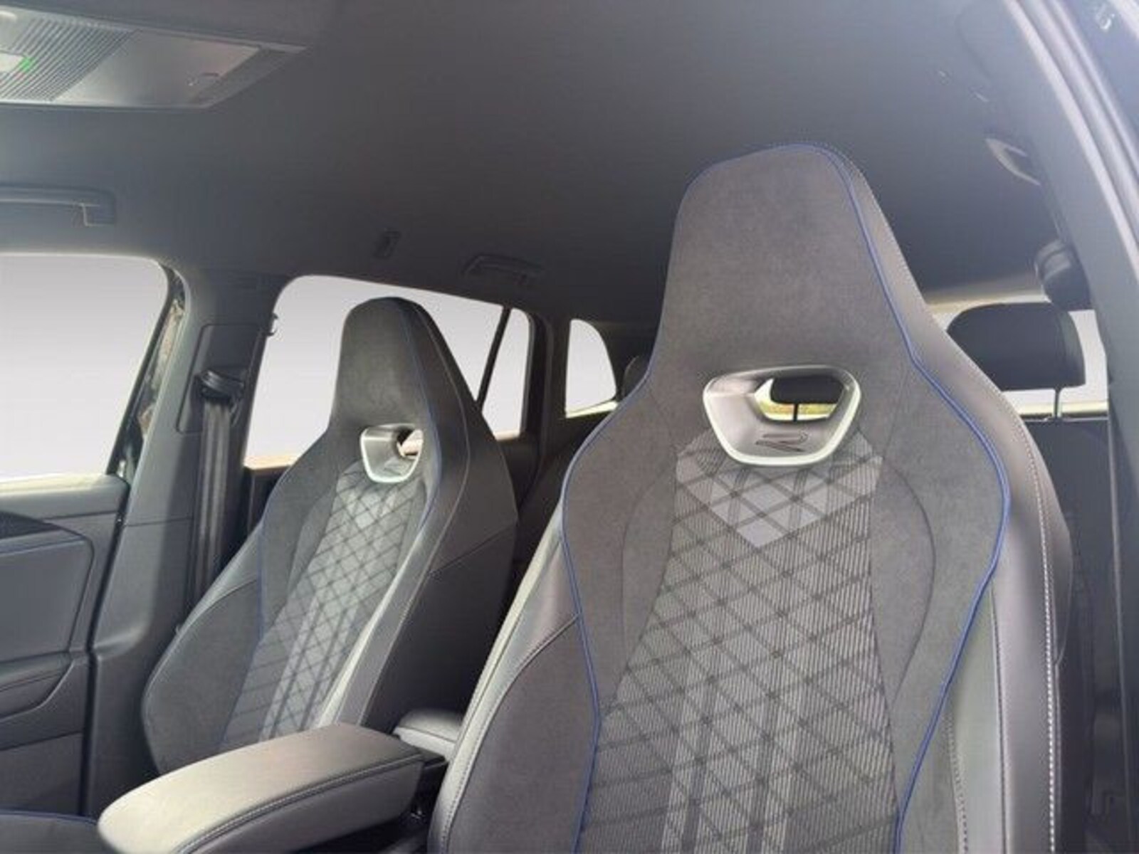 Volkswagen Tiguan – Bild 10