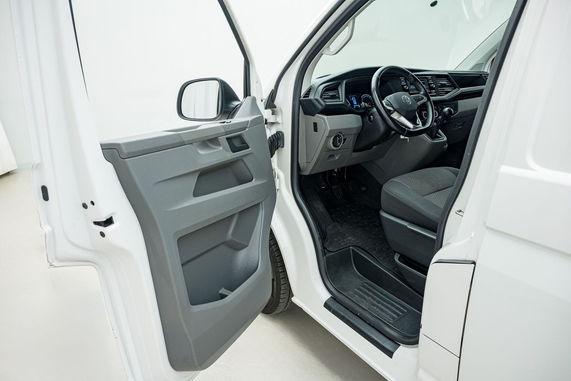 Volkswagen T6.1 Transporter Kasten kurzer Radstand