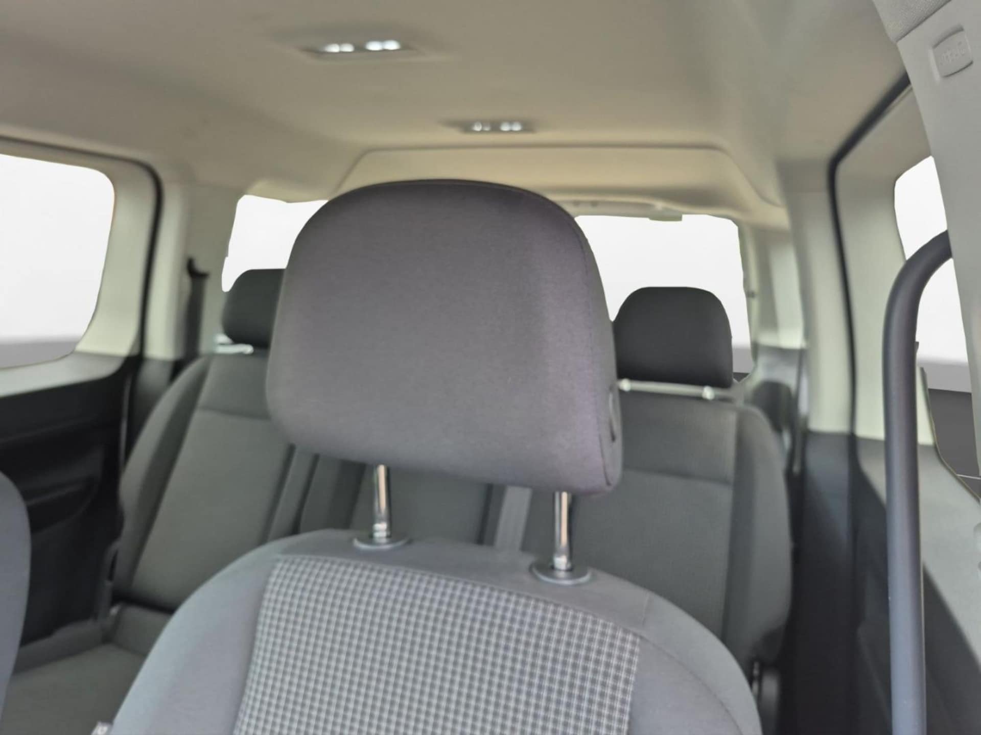 Volkswagen Caddy Maxi Kombi Basis-Modell
