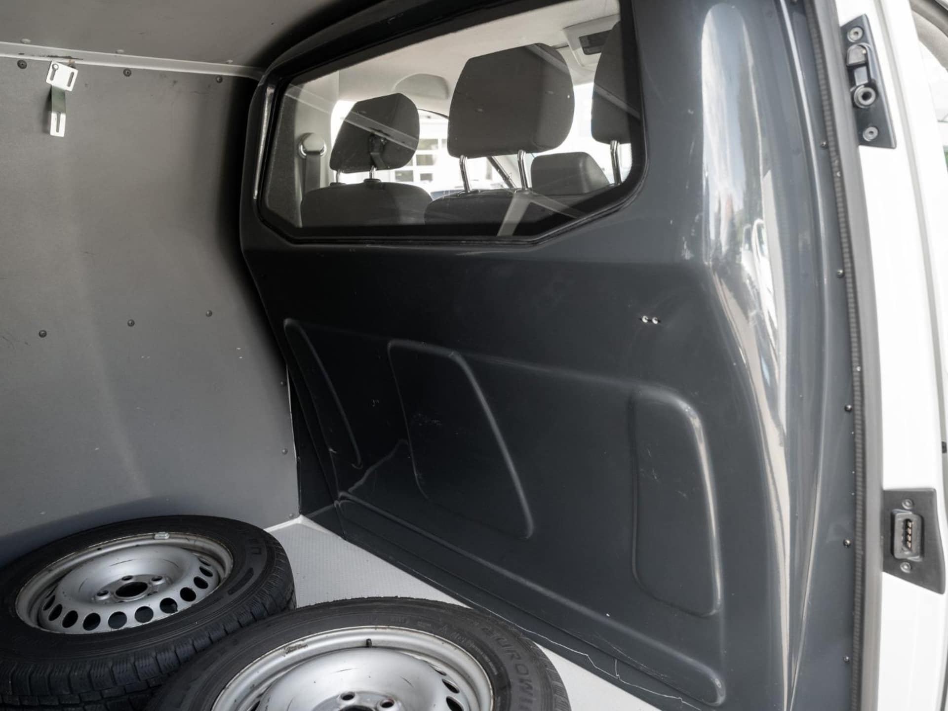 Volkswagen T6.1 Transporter Kasten langer Radstand