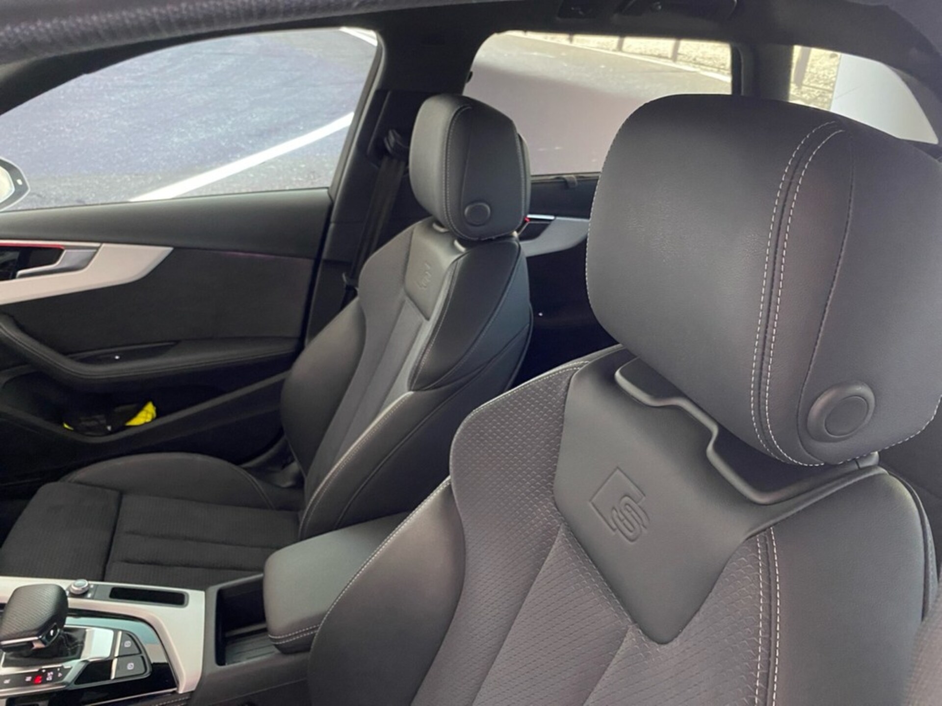 Audi A4 Avant S line