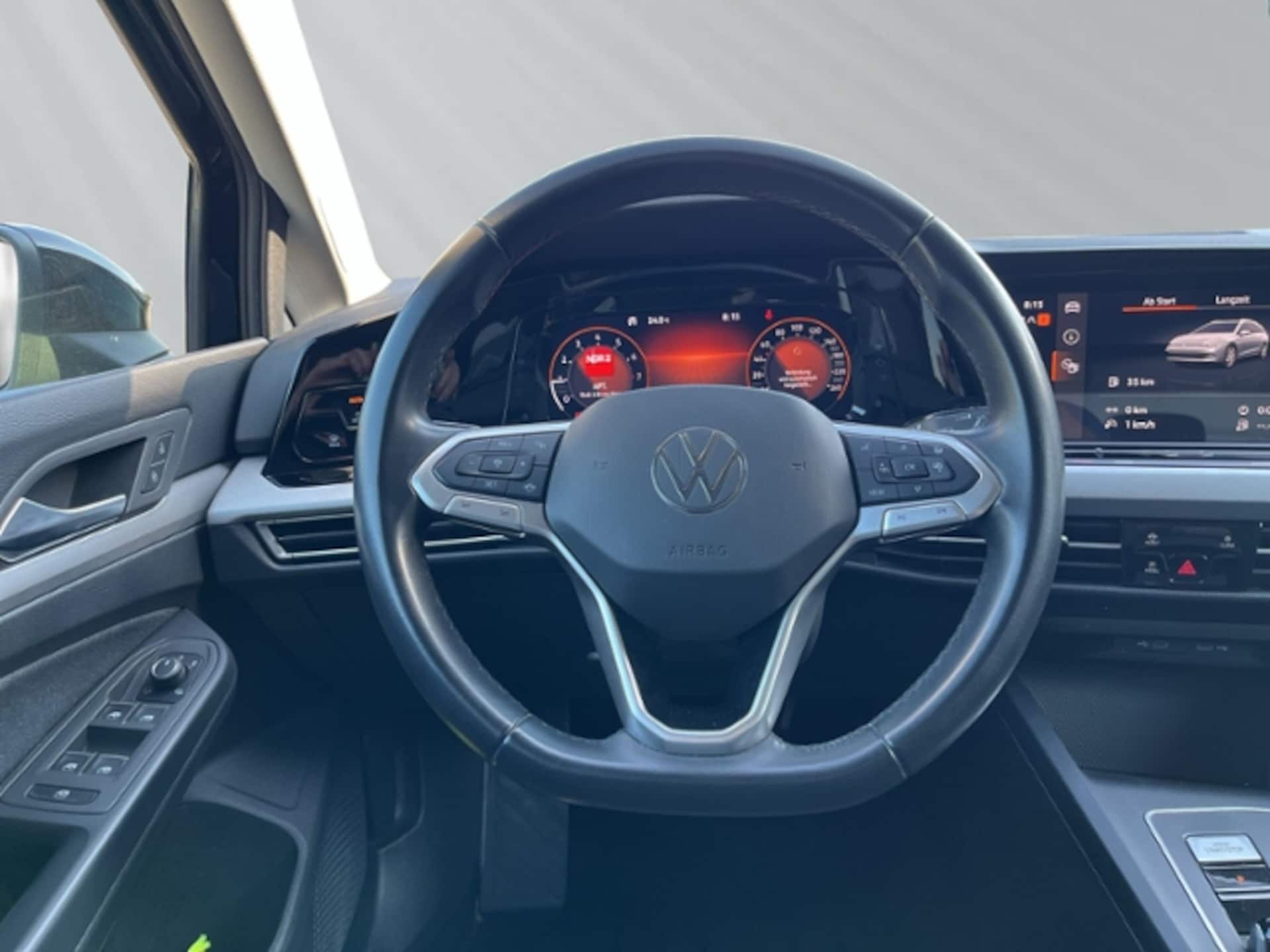 Volkswagen Golf Variant Life