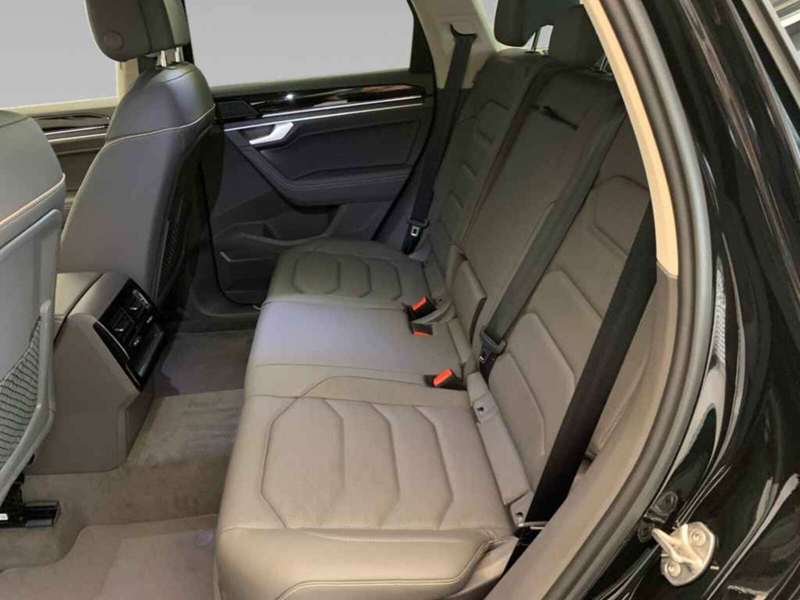 Volkswagen Touareg – Bild 14